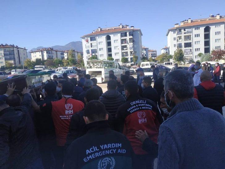 İzmir depreminde görev alan İHH gönüllüsü, son yolculuğuna uğurlandı G3