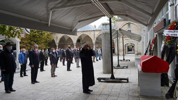 Covid-19’dan yaşamını yitiren belediye başkan yardımcısı toprağa verildi G4