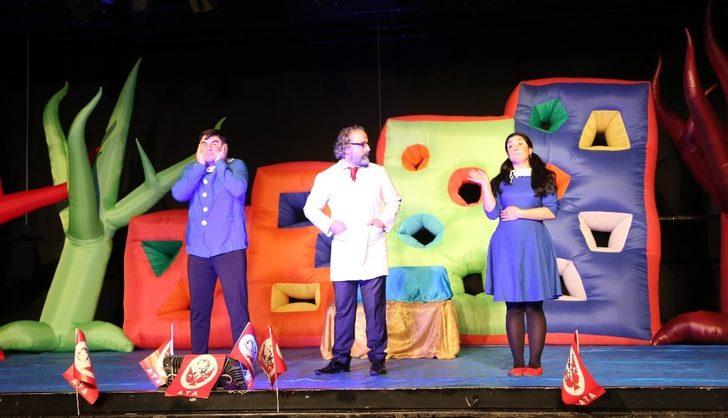 Maltepe’de  Gazi Mustafa Kemal Atatürk “Anıtkabir Yolunda” isimli çocuk tiyatro oyunuyla anıldı G2