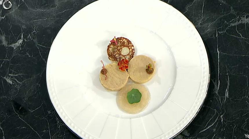 Kaz ciğeri terrine nasıl yapılır? Kaz ciğeri terrine malzemeleri neler? MasterChef kaz ciğeri terrine tarifi nedir? İşte Mehmet Yalçınkaya özel tarifiyle kaz ciğeri terrine yapılışı