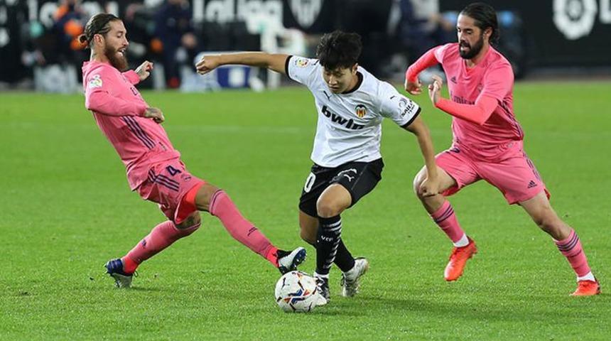 Real Madrid deplasmanda Valencia'ya farklı yenildi! Valencia 4-1 Real Madrid (Maç Sonucu)