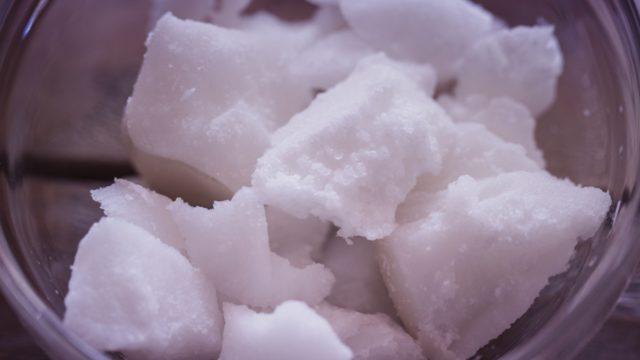 Ünlüler bununla gençleşiyor!  İşte mucizevi gençlik kremi tarifleri