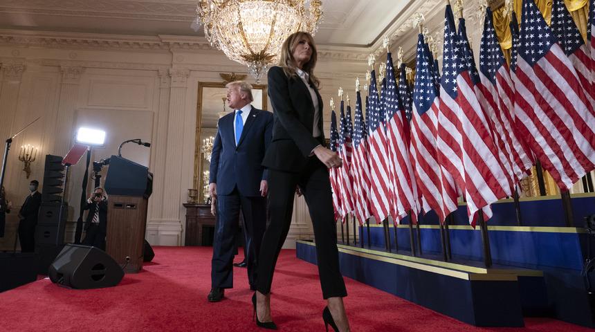 Donald Trump'ın eski danışmanı: Melania Trump boşanma davası açacak