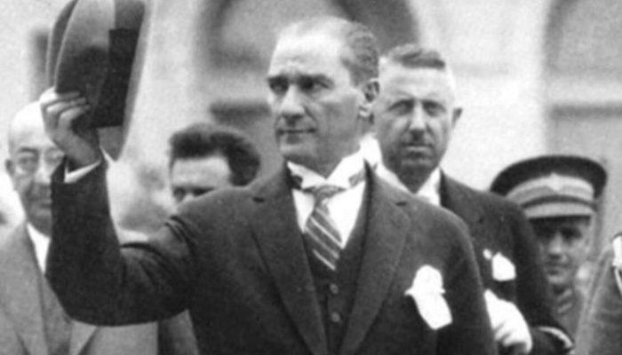 Mustafa Kemal Atatürk en çok hangi yemekleri severdi? Atatürk’ün sevdiği yemekler nelerdir? Mustafa Kemal Atatürk’ün en sevdiği yemekler...