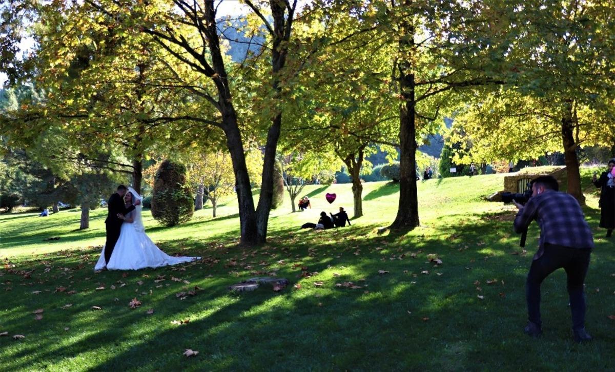 Sonbahar ile birlikte hafta sonu vatandaşlar parkları doldurdu