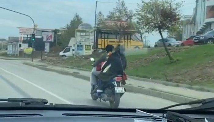 Bursa'da yürekleri ağza getiren görüntü! 4 kişi bir motosiklete bindiler