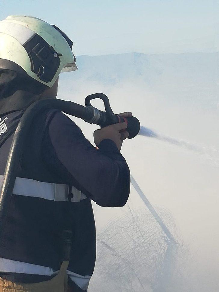 Burhaniye’de ot yangınları bitmiyor G3