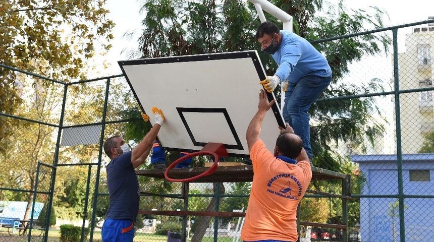 Spor sahalarında bakım çalışması