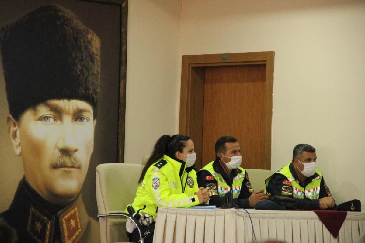 Okul servis şof&ouml;rlerine eğitim