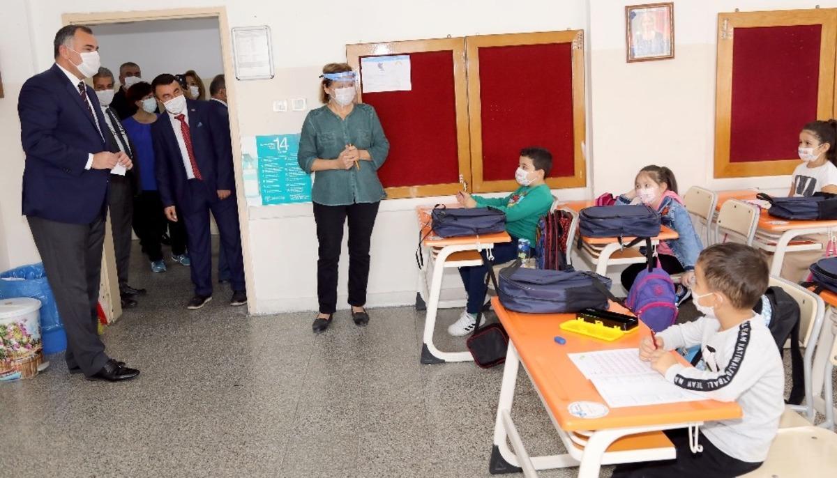 &Ccedil;ankaya&rsquo;dan &ccedil;ocuklara değerli armağanlar