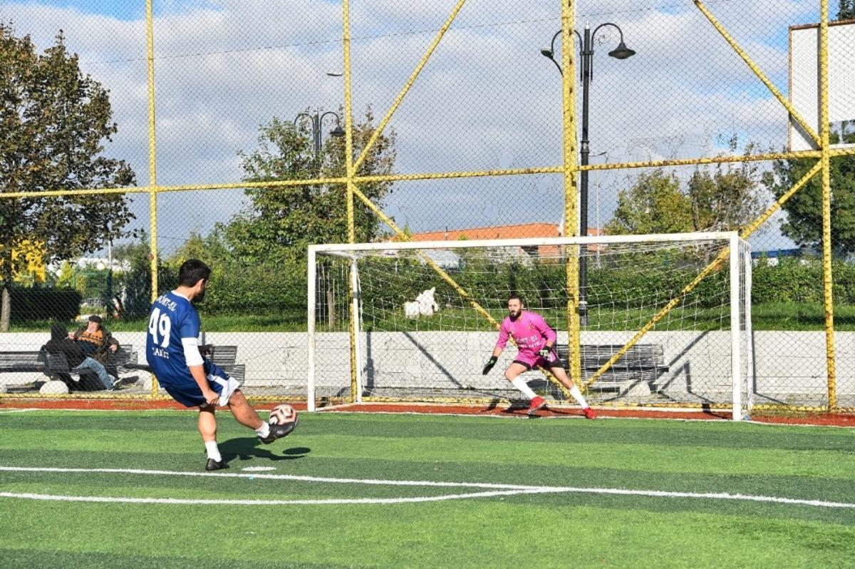 Avcılar&rsquo;da uyuşturucuya karşı futbol turnuvası sona erdi