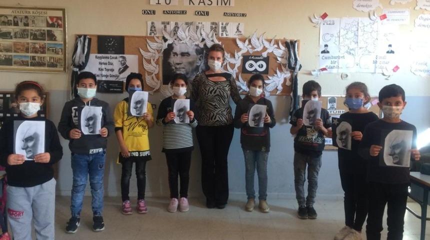 7 ilin &ouml;ğrencileri Atat&uuml;rk i&ccedil;in online oratoryoda buluştu