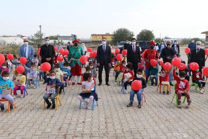 Köy okulu öğrencileri hem öğreniyor hem de eğleniyor G2
