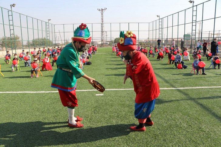 Köy okulu öğrencileri hem öğreniyor hem de eğleniyor G3