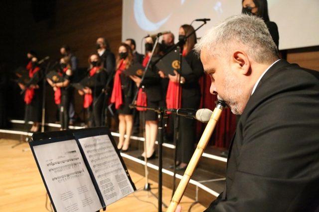 Azerbaycan konserine Rektör Şahin ney üfleyerek eşlik etti