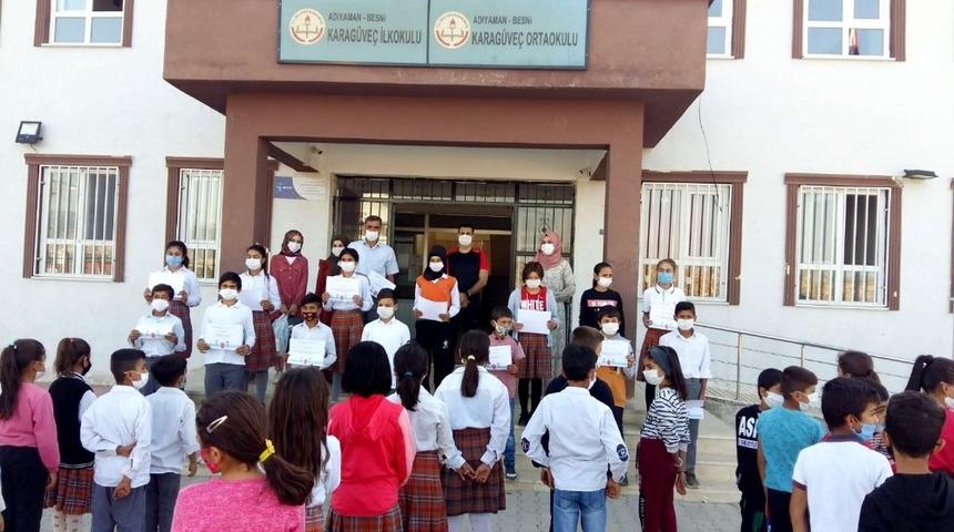 Karag&uuml;ve&ccedil; Ortaokuluna ulusal kalite &ouml;d&uuml;l&uuml;