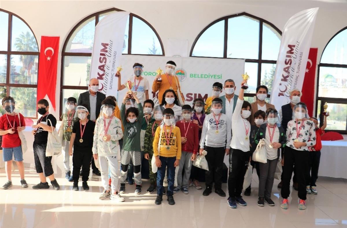 Atat&uuml;rk&rsquo;&uuml; Anma Satran&ccedil; Turnuvasında &ouml;d&uuml;ller sahiplerini buldu