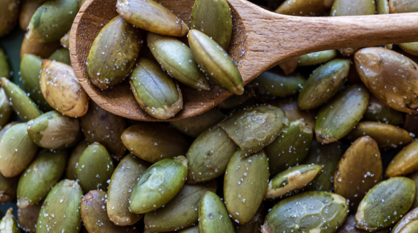 Kabak &ccedil;ekirdeği mucizesi! Her g&uuml;n yarım bardak yediğinizde...