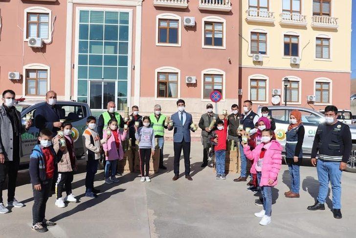 Öğrenciler fidanları ormanlar için büyütecek G2