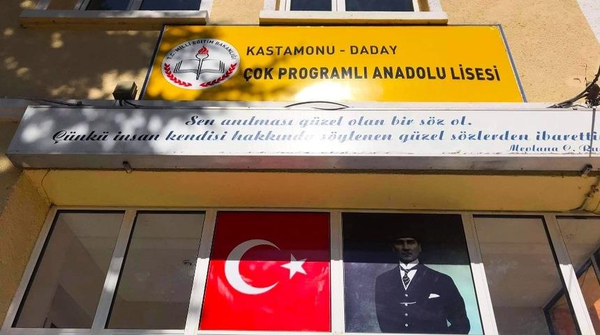 48 yıllık okulun adı değişti