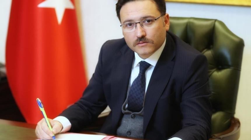 Vali &Ccedil;i&ccedil;ek&rsquo;ten 10 Kasım mesajı