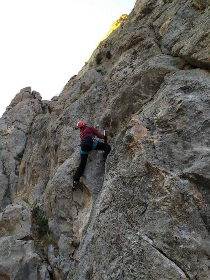 Aladağlar’da 26 sporcu dağcılık eğitimi alıyor G2