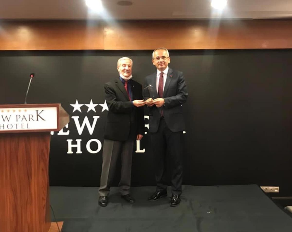 Yangında harabeye d&ouml;nen Dipsiz G&ouml;l i&ccedil;in hazırlanan projeye &ouml;d&uuml;l