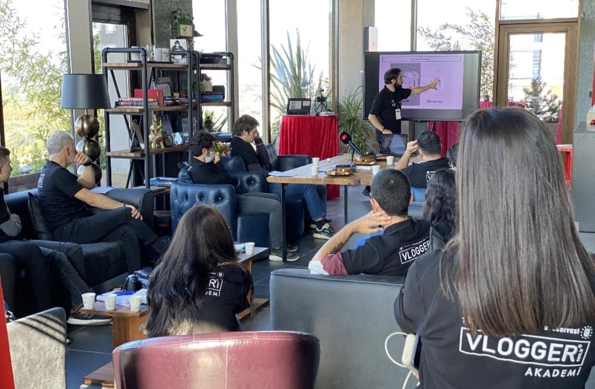 T&uuml;rkiye&rsquo;nin ilk Vlogger Akademisi başladı