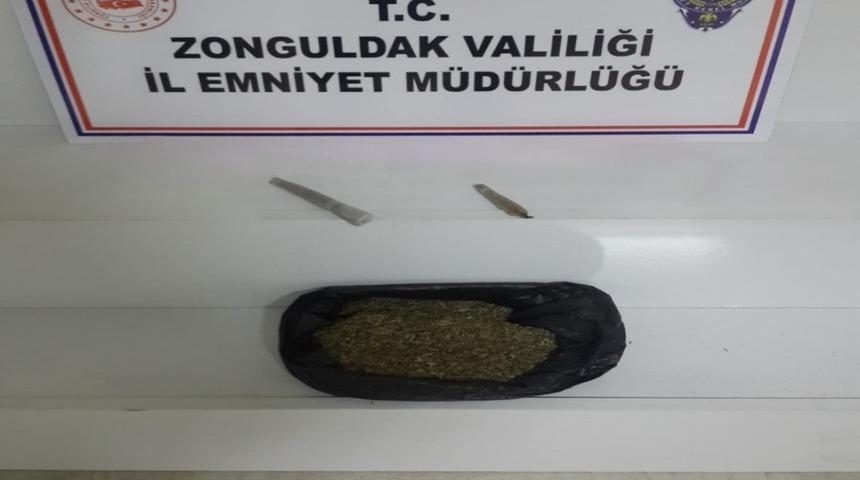 Zonguldak&rsquo;ta uyuşturucu operasyonu: 3 g&ouml;zaltı