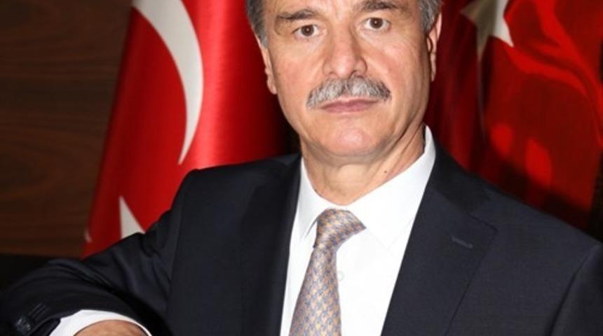 Elmacı: &ldquo;Atat&uuml;rk, b&uuml;y&uuml;k bir devlet adamıdır&rdquo;