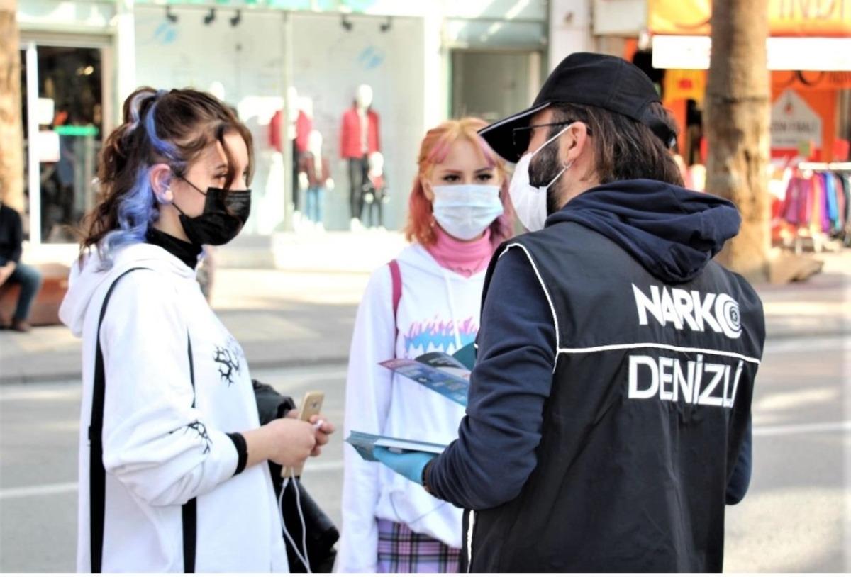 Vatandaşlar Narkorehber ve Narkonokta ile uyuşturucuya karşı bilin&ccedil;lendiriliyor