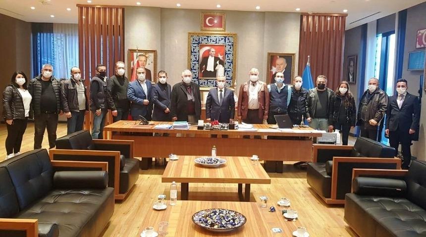 Başkan &Ouml;zdemir: "Esnaflarımızın kiraları d&uuml;ş&uuml;r&uuml;ls&uuml;n"