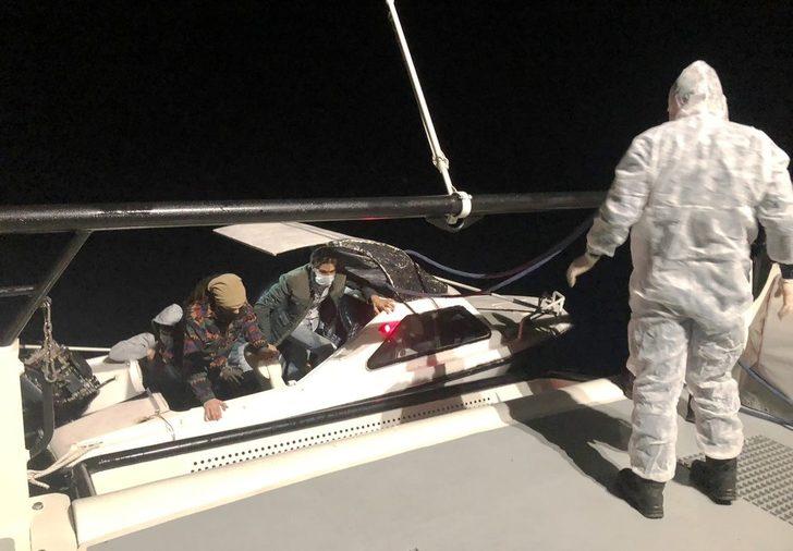 22 düzensiz göçmen kurtarıldı G2
