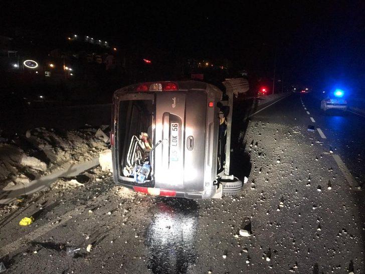 Kuşadası’nda domuza çarpan araç takla attı, 1 yaralı G4