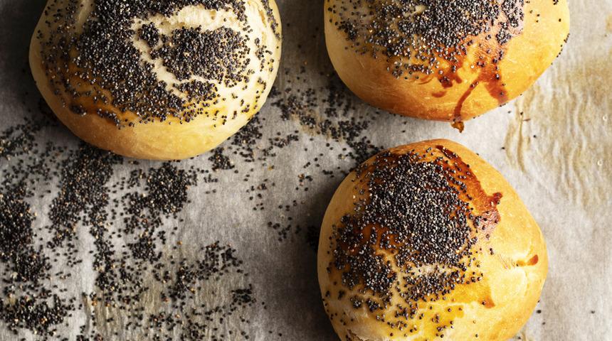 Kokusu bile acıktırıyor! Usta fırıncıların haşhaşlı ekmek tarifi