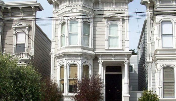 Komşular panik içinde! Efsane dizi Bizim Ev’in çekildiği ev 5 milyon dolara satıldı