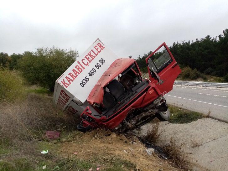 Tekirdağ’da kamyon şarampole uçtu: 3 yaralı G2