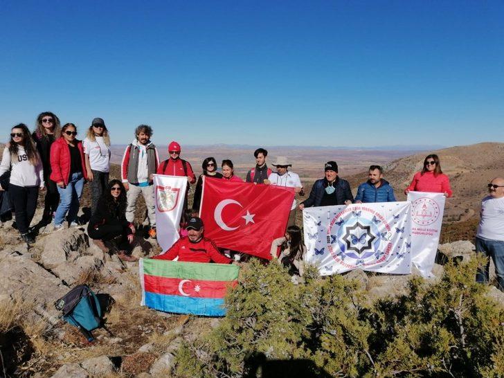 Hevük Kalesi’ne hayran kaldılar G1