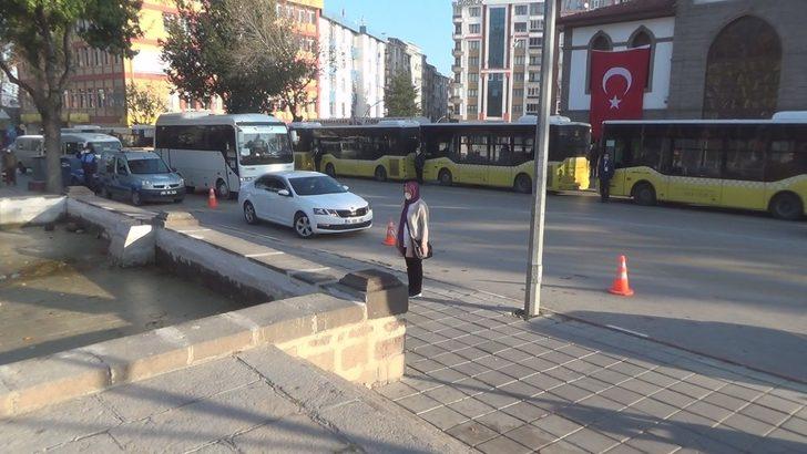 Afyonkarahisar’da saatler 09.05’i gösterdiğinde adeta hayat durdu G1