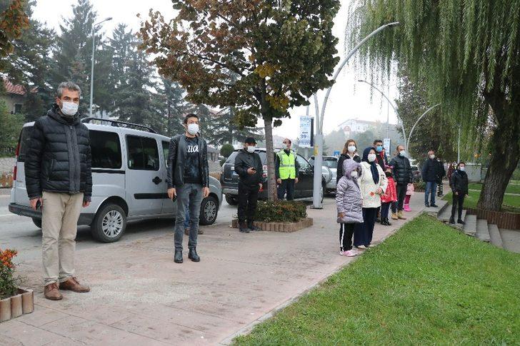 Bolu’da, 10 Kasım töreninde hayat durdu G4