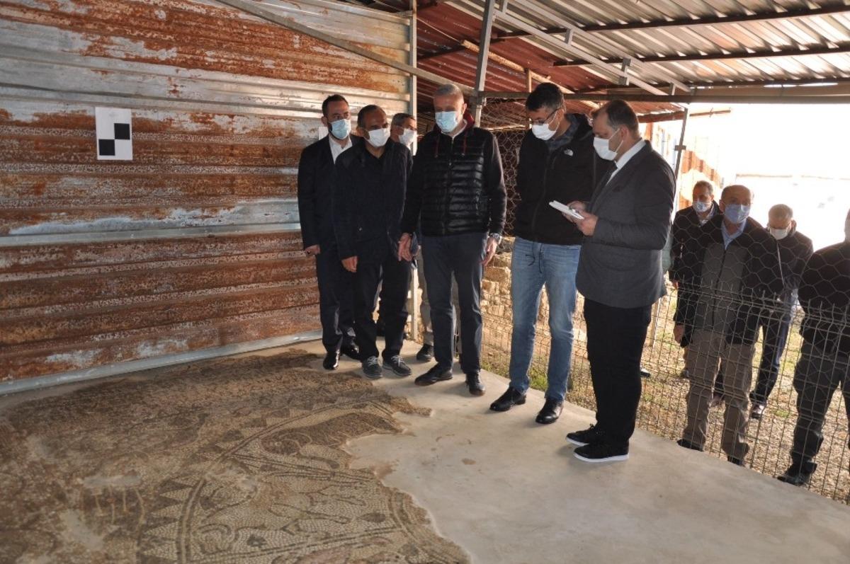 Vali &Ccedil;elik&rsquo;ten  &lsquo;Mozaikli Ev-Arkeopark&rsquo; projesine destek