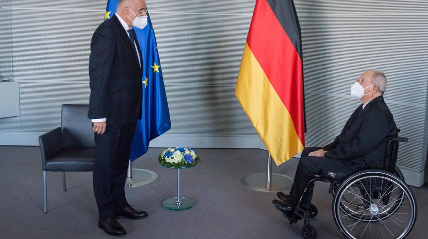 Yunanistan'dan Almanya'ya: Türkiye'ye denizaltı vermeyin!