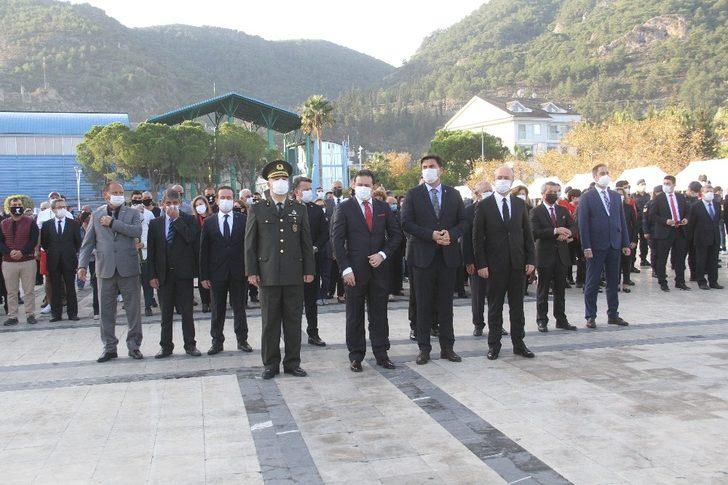 Atatürk, Fethiye’de törenle anıldı G5