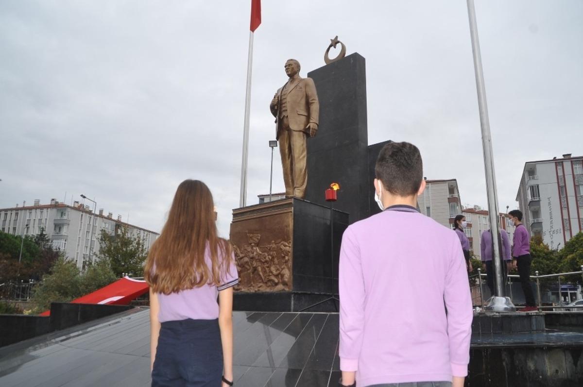 Bafra&rsquo;da Atat&uuml;rk&rsquo;&uuml; anma t&ouml;reni