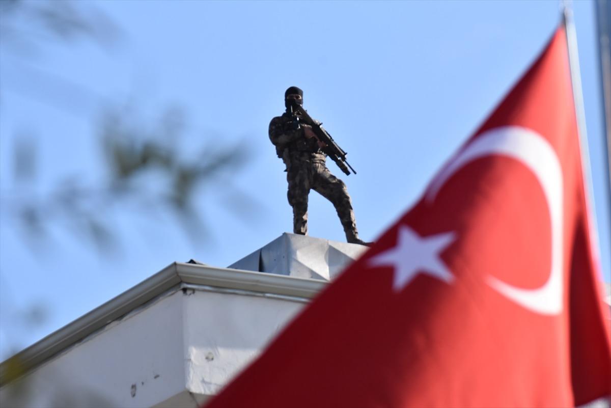 B&uuml;y&uuml;k &Ouml;nder Atat&uuml;rk'&uuml; anıyoruz