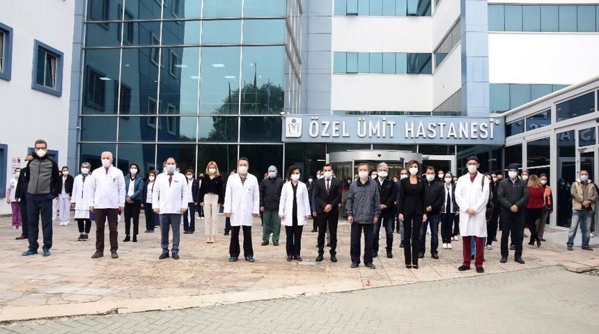 Sağlık çalışanları Atatürk’ü minnetle andı