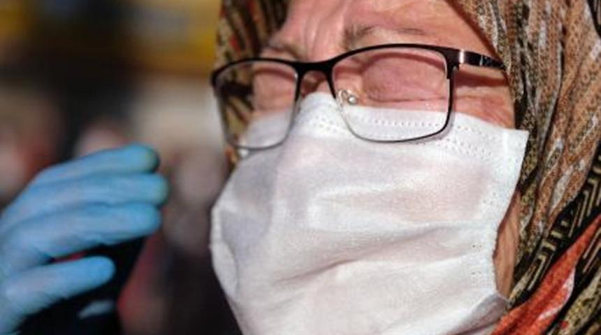 10 Kasım törenlerinde duygulandıran an! Gözyaşlarına boğuldu