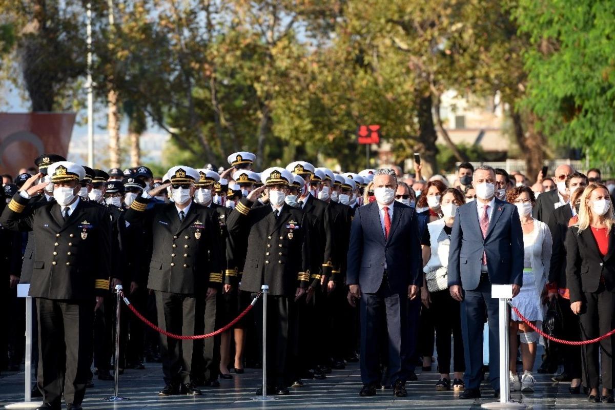 Muratpaşa&rsquo;da 10 Kasım Atat&uuml;rk&rsquo;&uuml; Anma T&ouml;reni