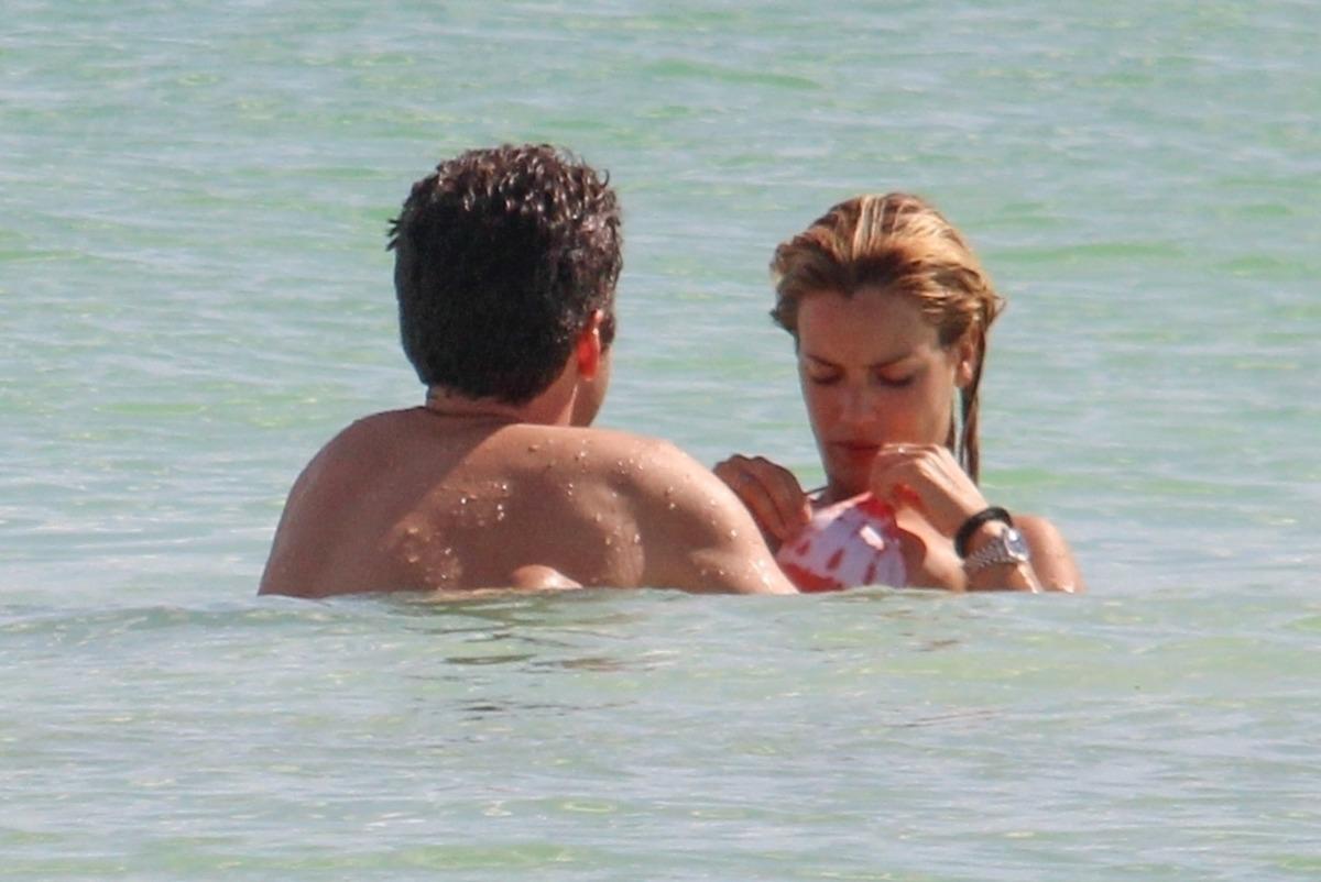 Sebastian Stan ve Alejandra Onieva tatilde! Aşka geldiler