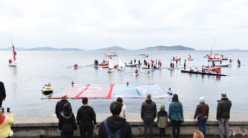 Kadıköy'de 6,5 kilometrelik 'Ata'ya Saygı Zinciri'
